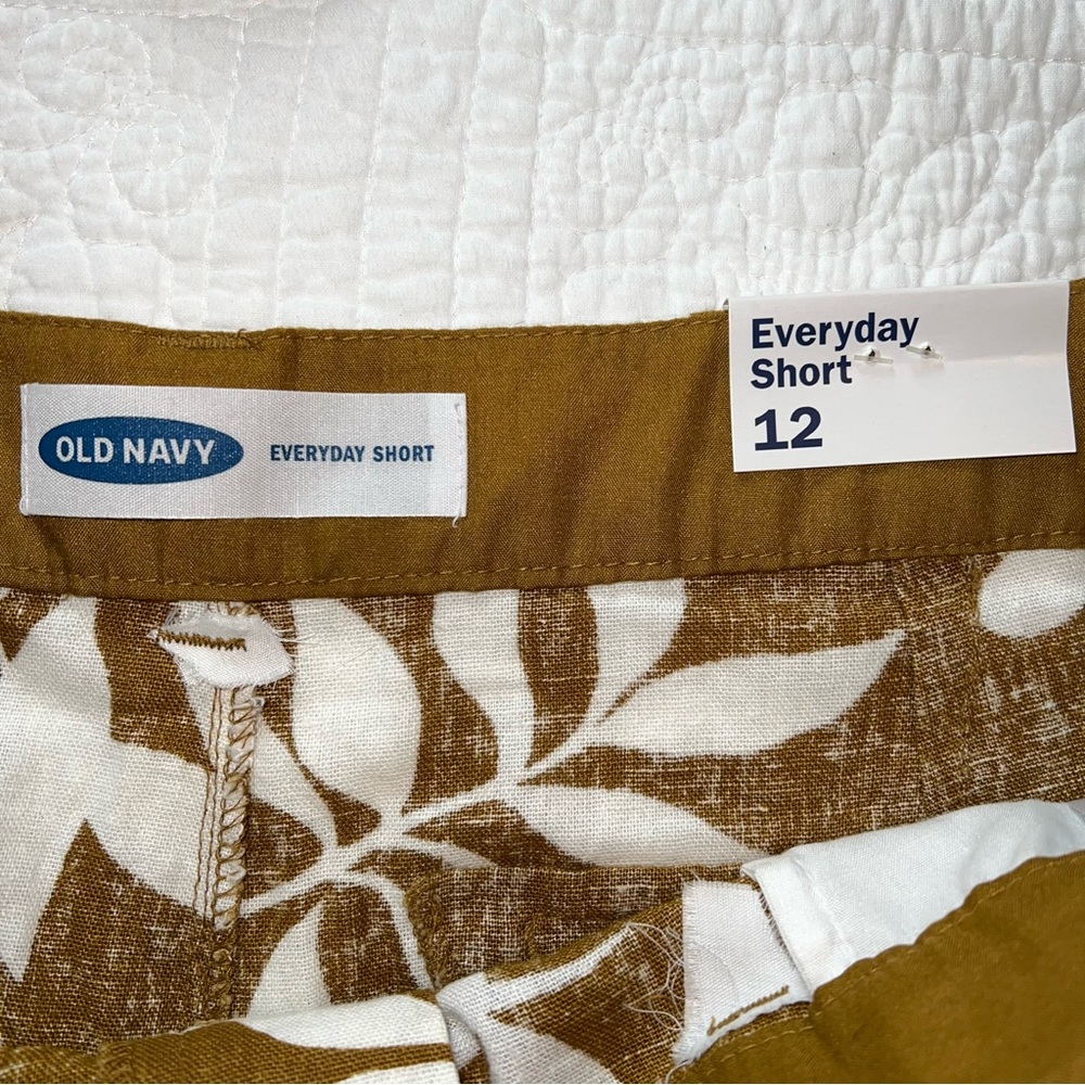 OLD NAVY Everyday short 5” Linen Hawaiian Floral Flat front Short NEW Sz 12 - Picture 7 of 8